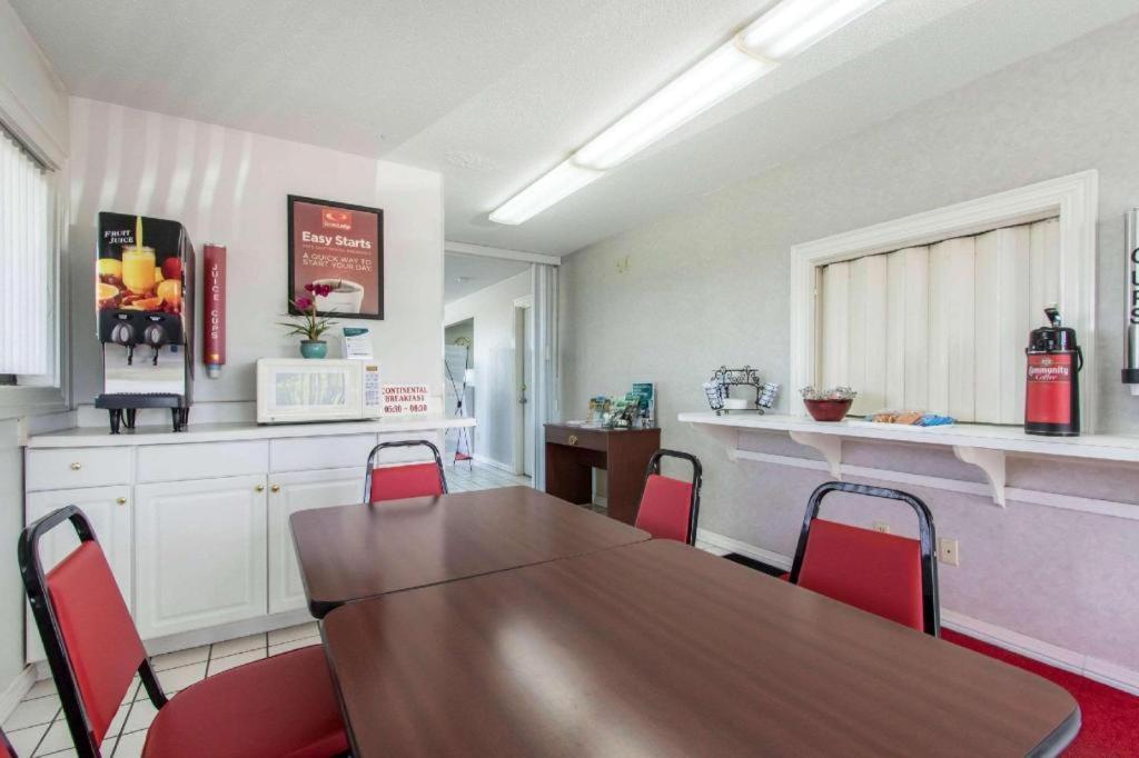Econo Lodge Crestview Luaran gambar